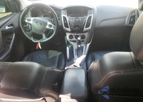 2014 Ford Focus Se z USA, uszkodzony, nr VIN 1FADP3F28EL163868